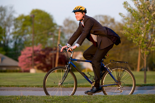 Đi xe đạp giúp giảm nguy cơ mắc bệnh tim mạch