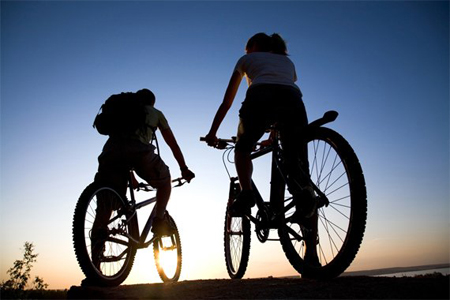 Thời gian đạp xe tốt nhất là sáng sớm và chiều tối